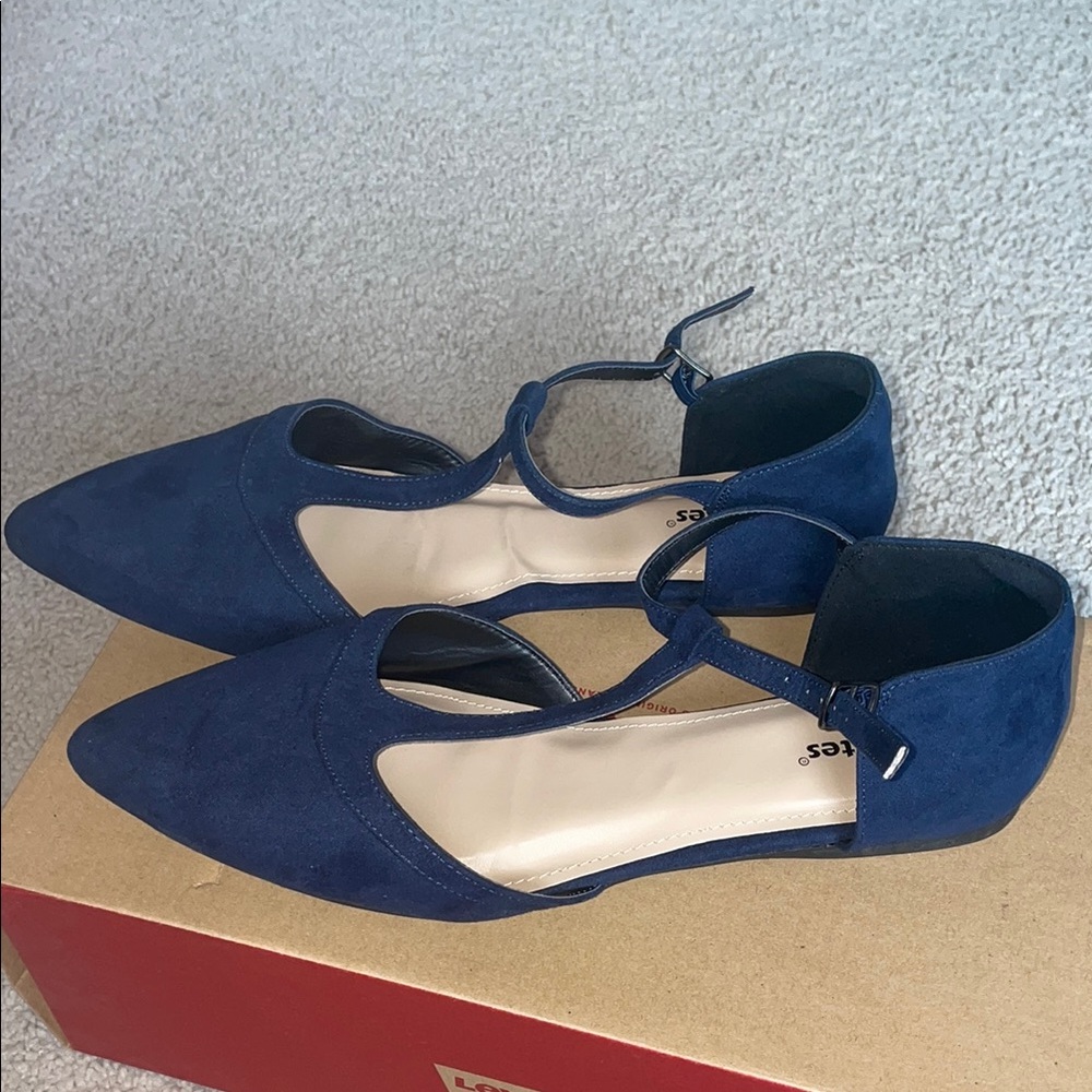 Women's Blue Suede Flats
